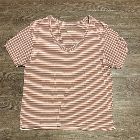 American Eagle Outfitters Tops - american eagle oversized soft and sexy v neck t shirt